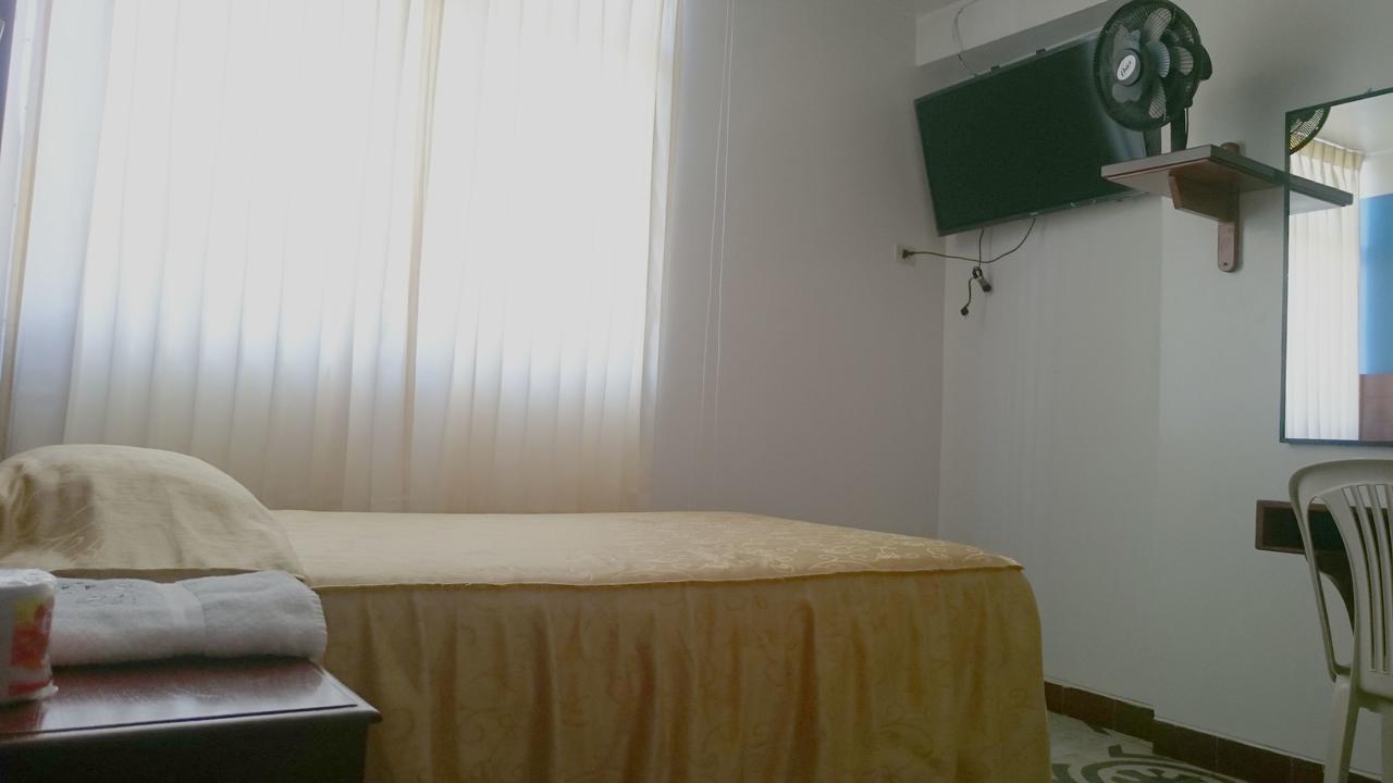 Hotel Cancun ハエン エクステリア 写真