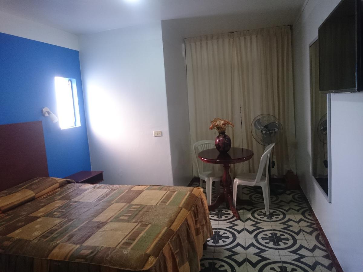 Hotel Cancun ハエン エクステリア 写真