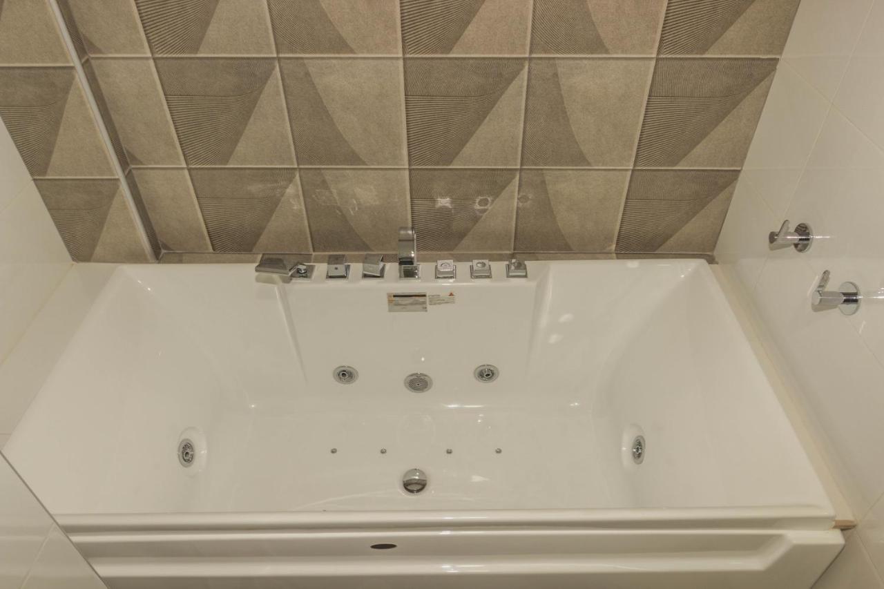 Hotel Cancun ハエン エクステリア 写真
